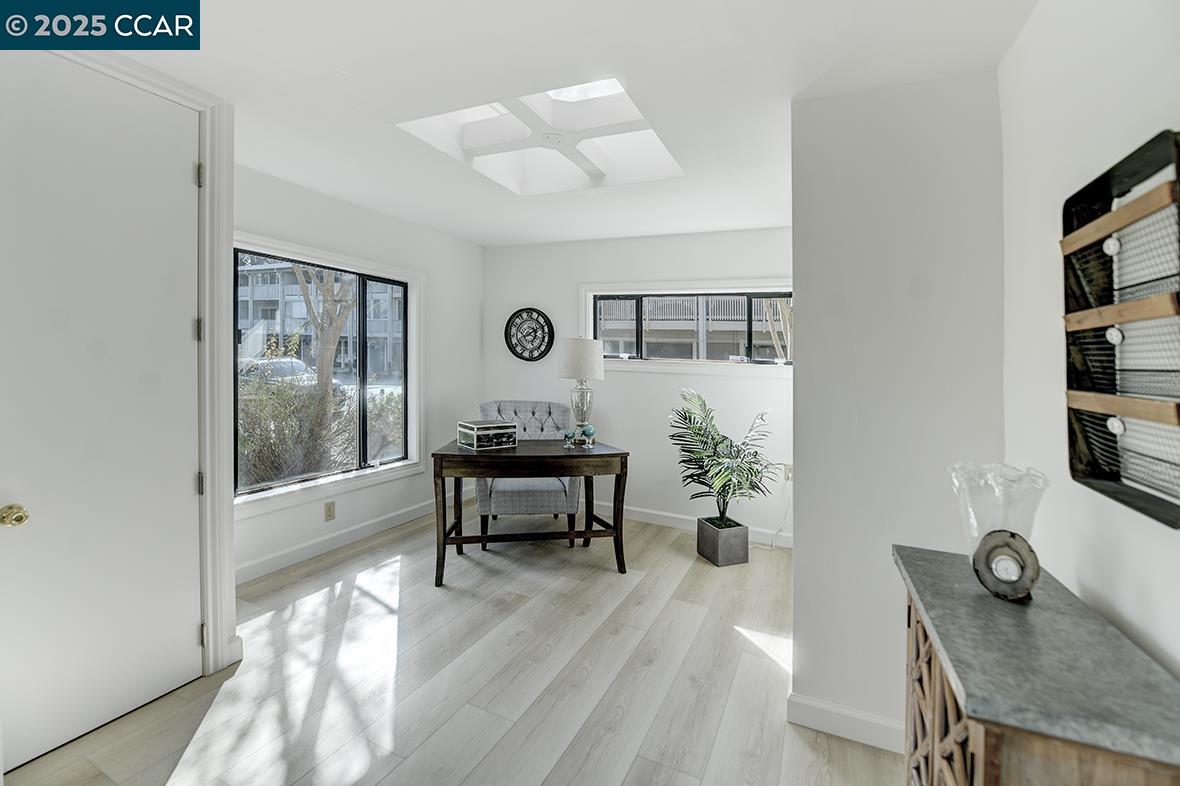 1501 Rockledge Ln # 2, Walnut Creek, California 94595, 2 Bedrooms Bedrooms, 6 Rooms Rooms,3 BathroomsBathrooms,Residential,For Sale,1501 Rockledge Ln # 2,41085342