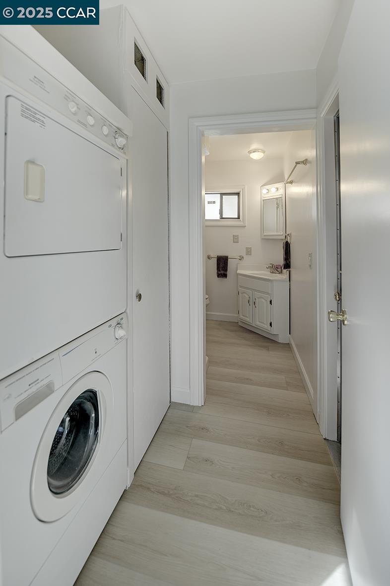1501 Rockledge Ln # 2, Walnut Creek, California 94595, 2 Bedrooms Bedrooms, 6 Rooms Rooms,3 BathroomsBathrooms,Residential,For Sale,1501 Rockledge Ln # 2,41085342