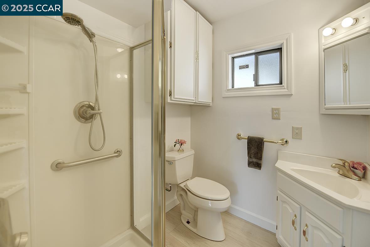 1501 Rockledge Ln # 2, Walnut Creek, California 94595, 2 Bedrooms Bedrooms, 6 Rooms Rooms,3 BathroomsBathrooms,Residential,For Sale,1501 Rockledge Ln # 2,41085342