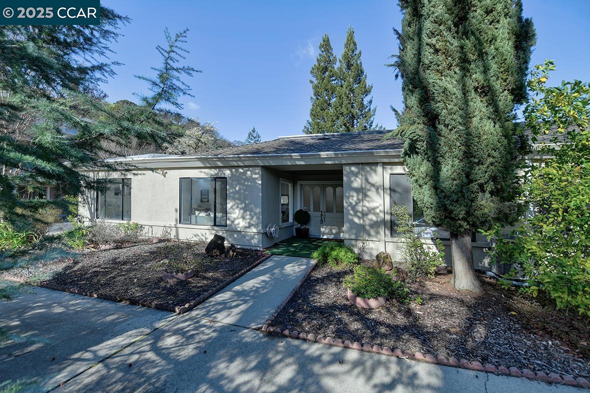 1501 Rockledge Ln # 2, Walnut Creek, California 94595, 2 Bedrooms Bedrooms, 6 Rooms Rooms,3 BathroomsBathrooms,Residential,For Sale,1501 Rockledge Ln # 2,41085342