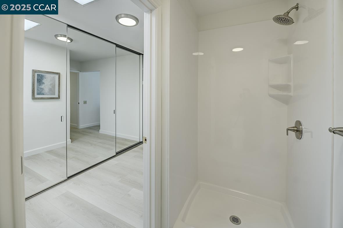 1501 Rockledge Ln # 2, Walnut Creek, California 94595, 2 Bedrooms Bedrooms, 6 Rooms Rooms,3 BathroomsBathrooms,Residential,For Sale,1501 Rockledge Ln # 2,41085342
