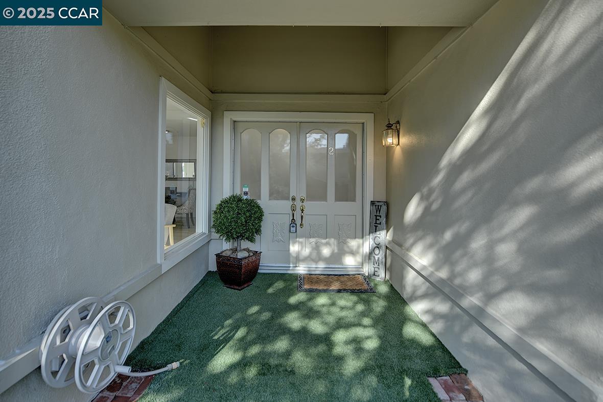 1501 Rockledge Ln # 2, Walnut Creek, California 94595, 2 Bedrooms Bedrooms, 6 Rooms Rooms,3 BathroomsBathrooms,Residential,For Sale,1501 Rockledge Ln # 2,41085342