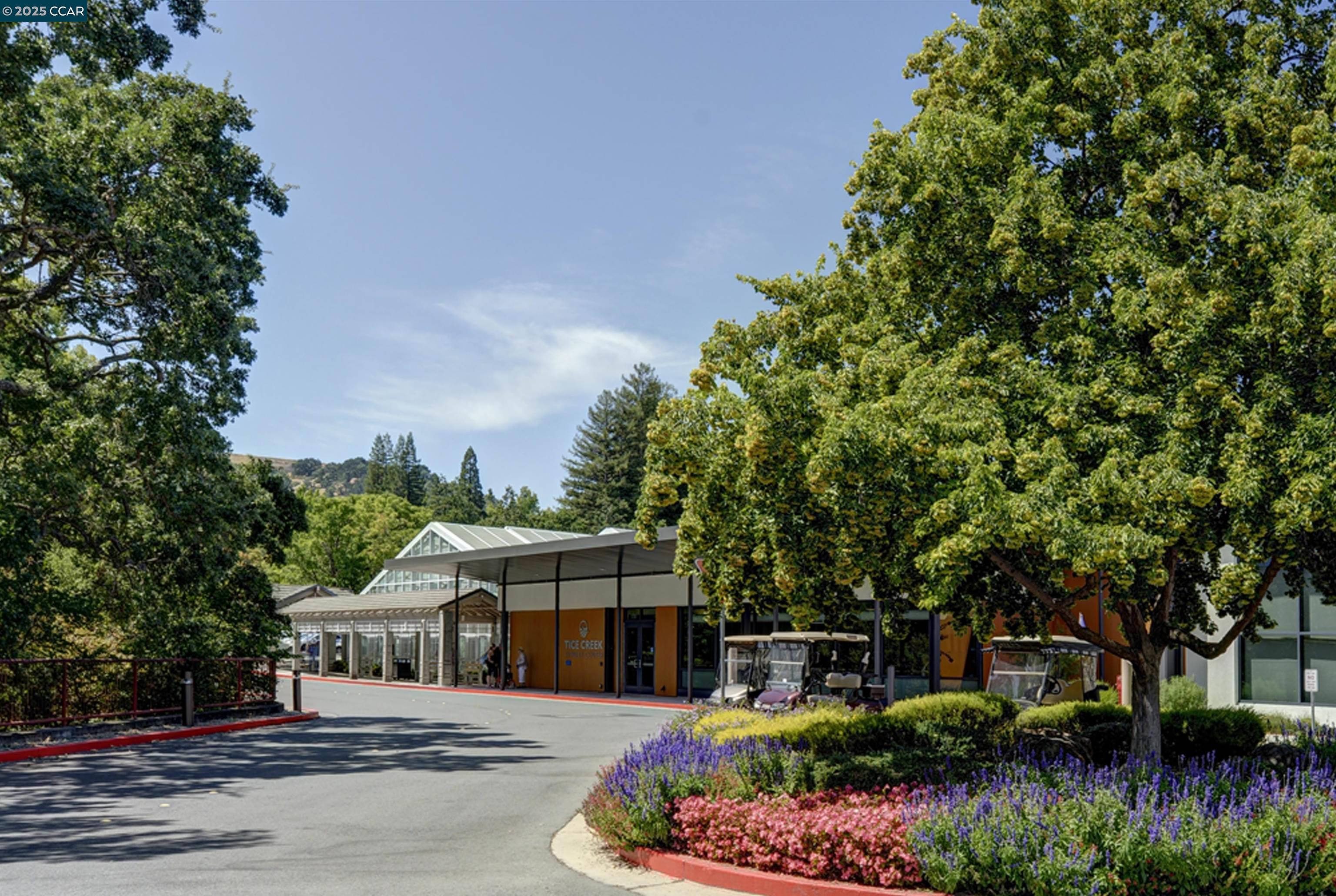 1501 Rockledge Ln # 2, Walnut Creek, California 94595, 2 Bedrooms Bedrooms, 6 Rooms Rooms,3 BathroomsBathrooms,Residential,For Sale,1501 Rockledge Ln # 2,41085342