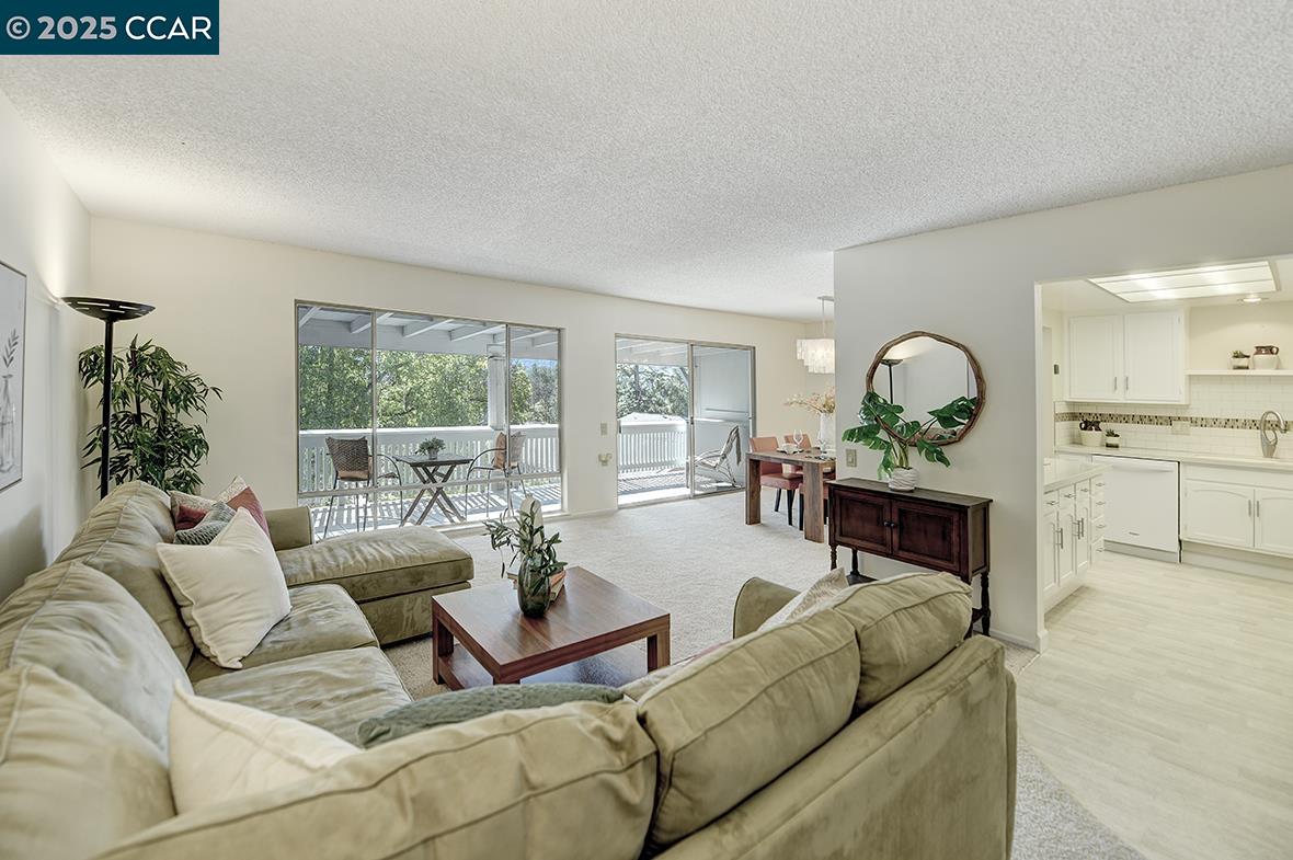 Photo #5: 41085359 Listing 