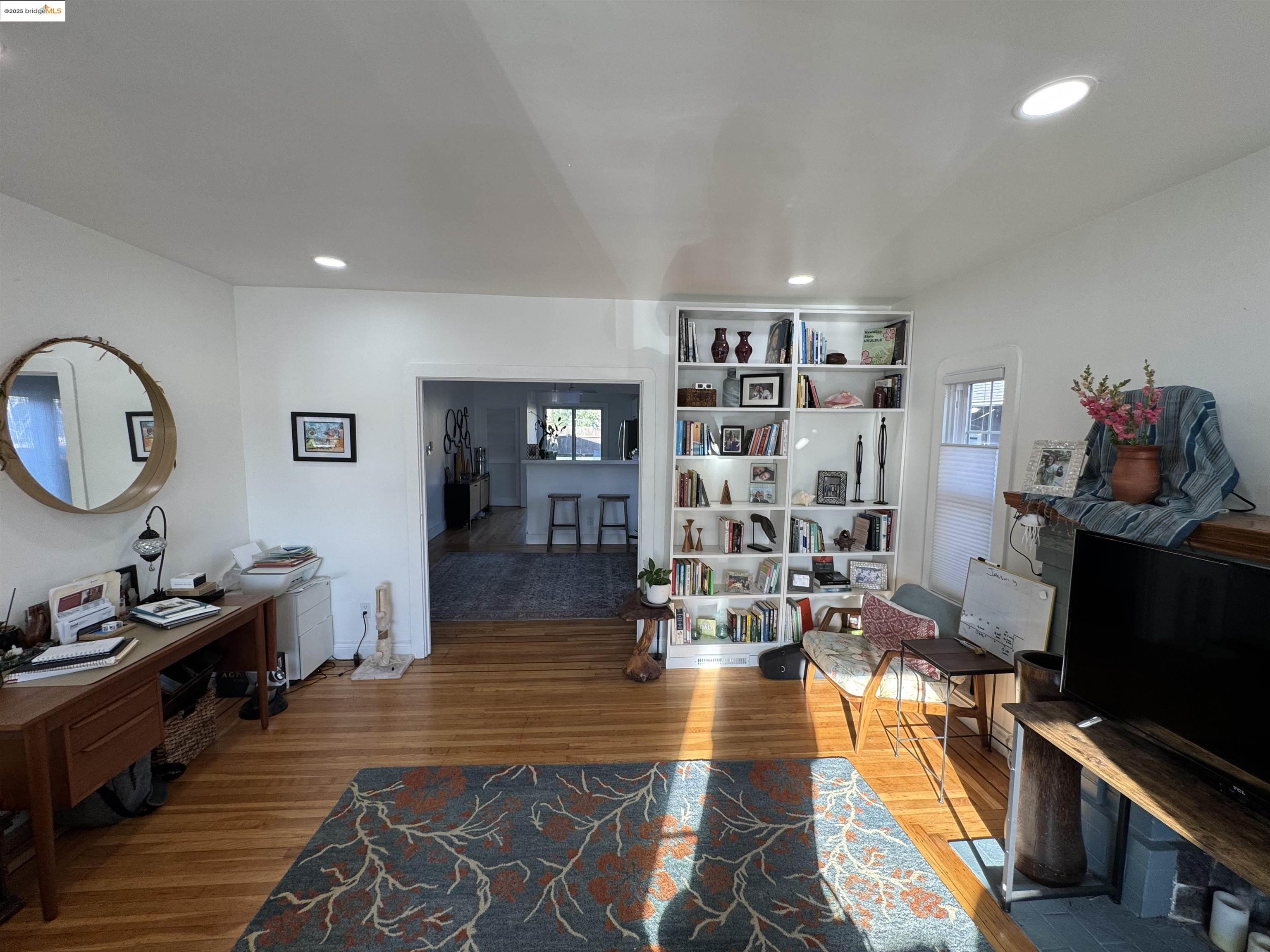 2848 Delaware Street, Oakland, California 94602, 2 Bedrooms Bedrooms, 5 Rooms Rooms,1 BathroomBathrooms,Residential,For Sale,2848 Delaware Street,41085383