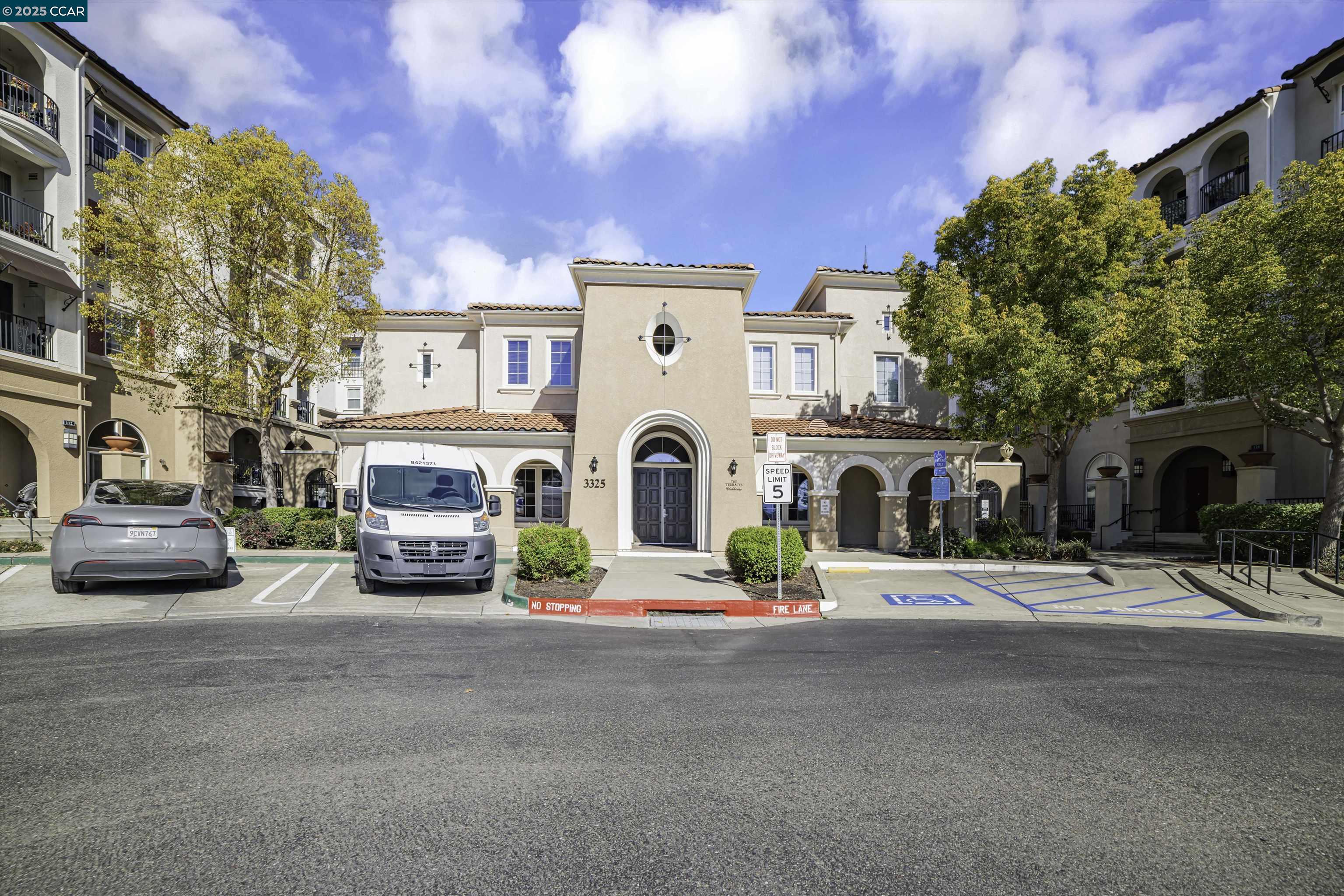 Photo #2: 41085386 Listing 