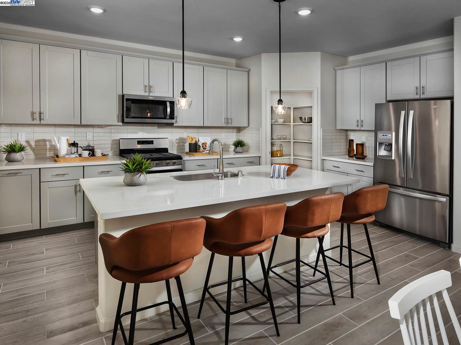 Detail Gallery Image 4 of 14 For 2153 Break Ave, Manteca,  CA 95337 - 4 Beds | 3 Baths