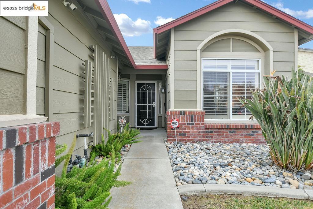 Detail Gallery Image 1 of 1 For 4773 Carrington Dr, Oakley,  CA 94561 - 4 Beds | 2 Baths