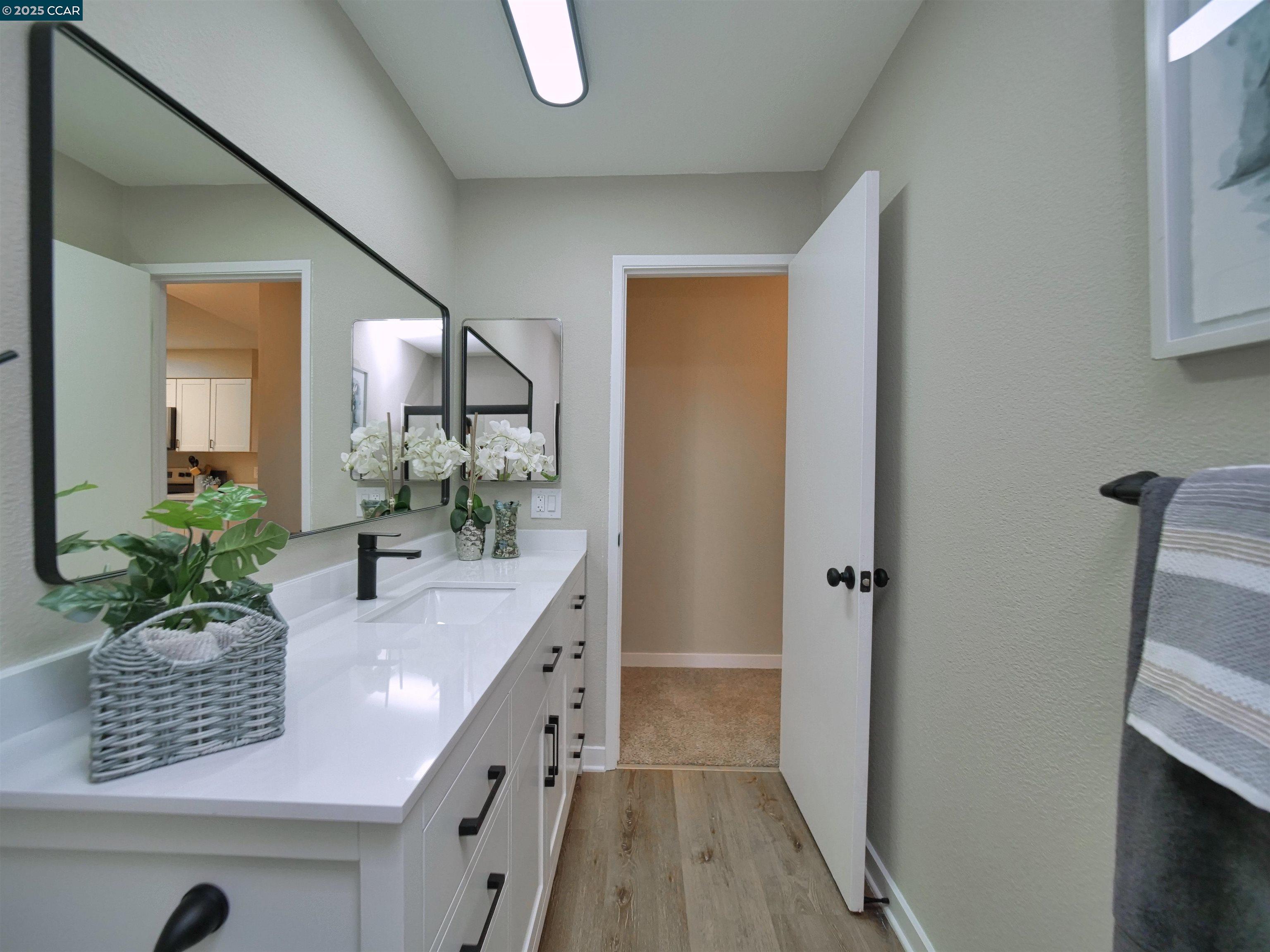 Photo #43: 41085422 Listing: Photo #43
