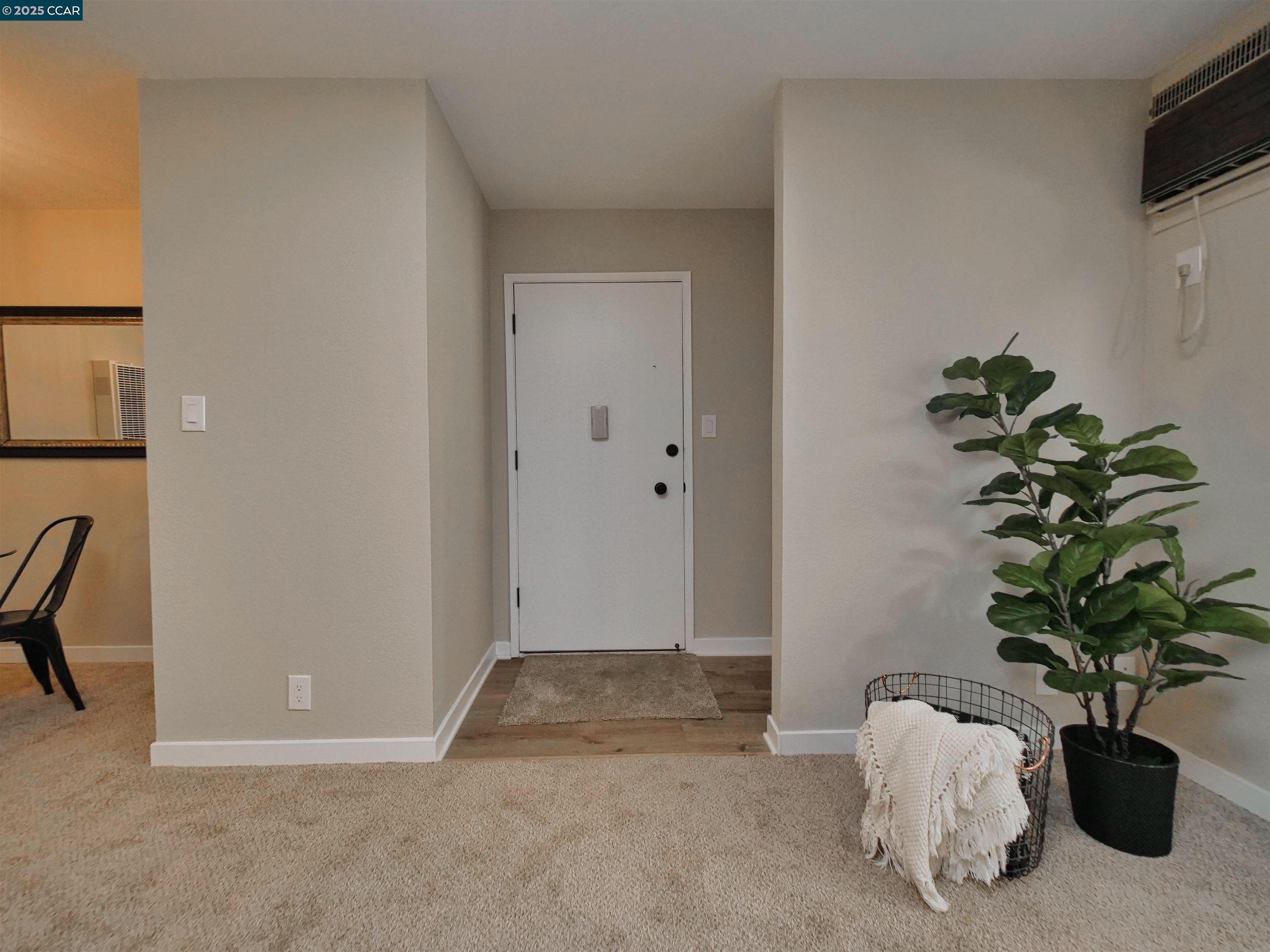 Photo #6: 41085422 Listing: Photo #6