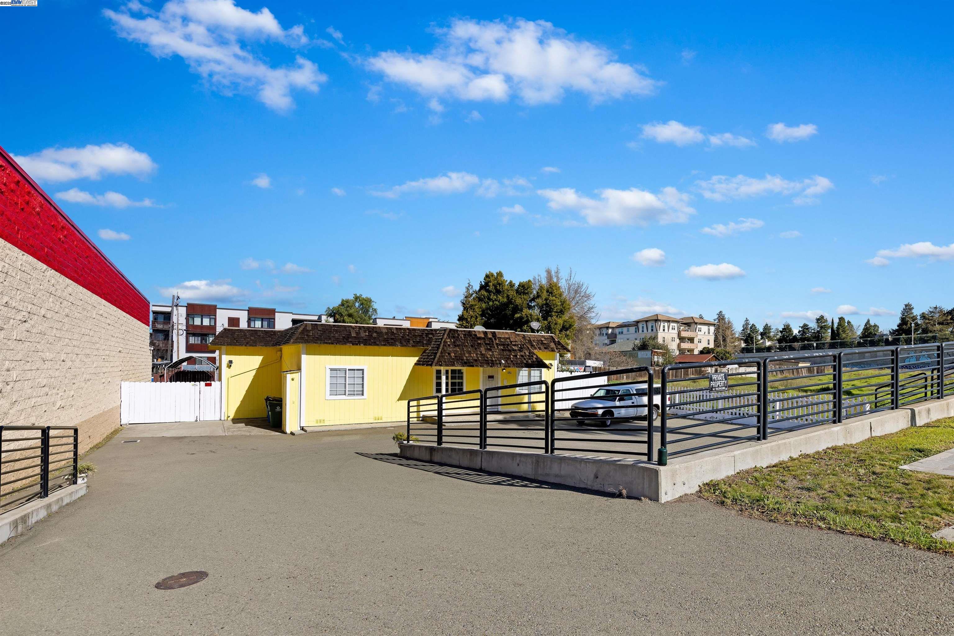 Front Image Thumbnail for BE41085425