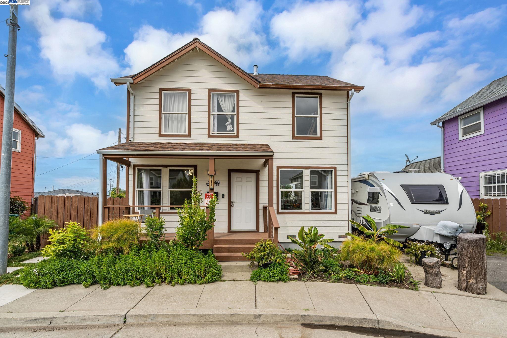Detail Gallery Image 11 of 56 For 10468 West Ct, Oakland,  CA 94603 - 3 Beds | 2 Baths