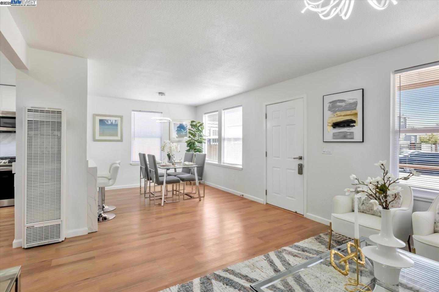 Detail Gallery Image 18 of 56 For 10468 West Ct, Oakland,  CA 94603 - 3 Beds | 2 Baths