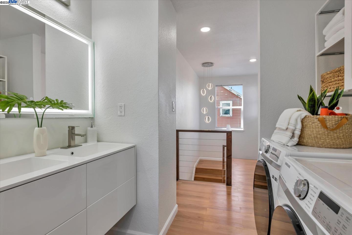 Detail Gallery Image 28 of 56 For 10468 West Ct, Oakland,  CA 94603 - 3 Beds | 2 Baths