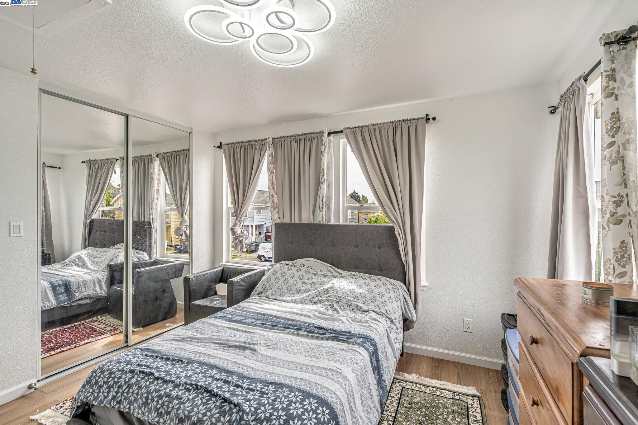 Detail Gallery Image 29 of 56 For 10468 West Ct, Oakland,  CA 94603 - 3 Beds | 2 Baths
