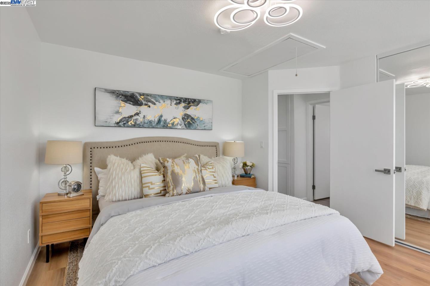 Detail Gallery Image 32 of 56 For 10468 West Ct, Oakland,  CA 94603 - 3 Beds | 2 Baths