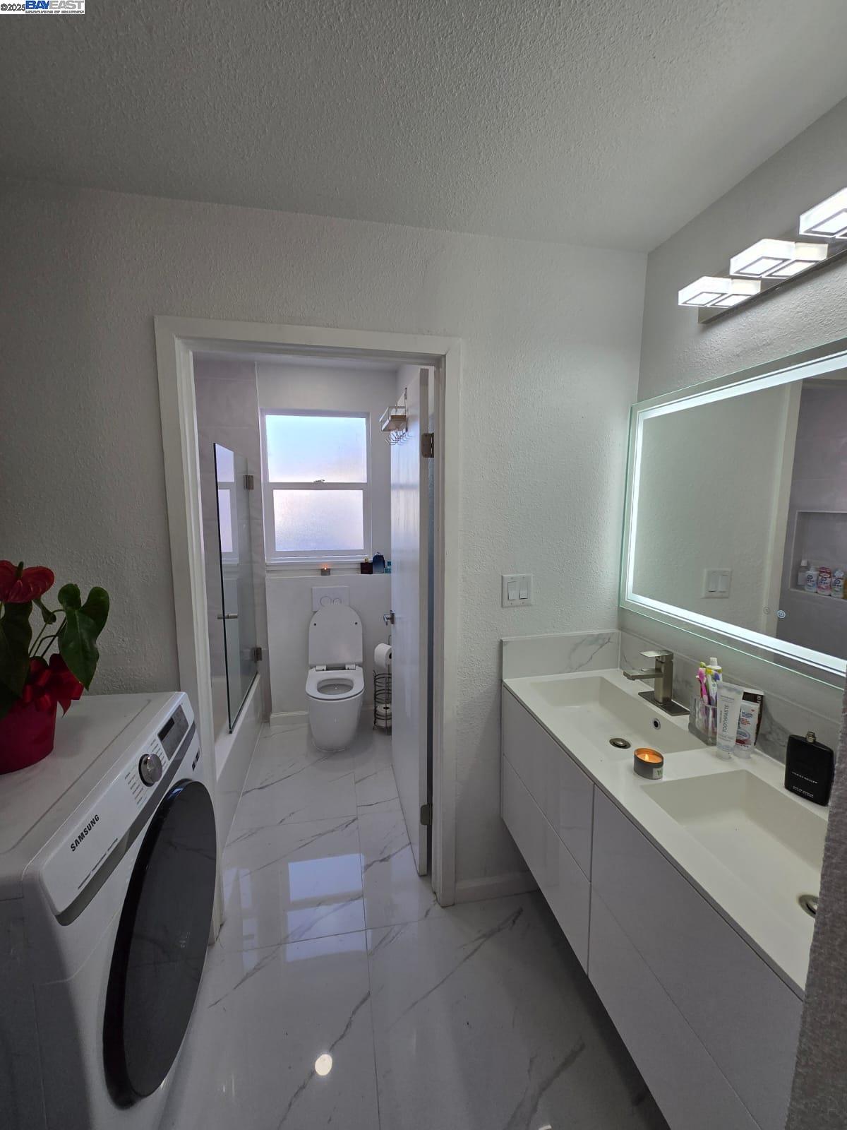 Detail Gallery Image 36 of 56 For 10468 West Ct, Oakland,  CA 94603 - 3 Beds | 2 Baths