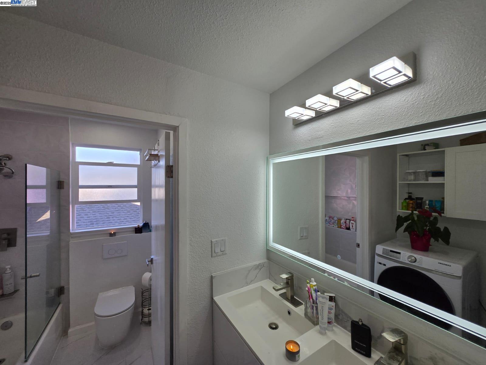 Detail Gallery Image 37 of 56 For 10468 West Ct, Oakland,  CA 94603 - 3 Beds | 2 Baths