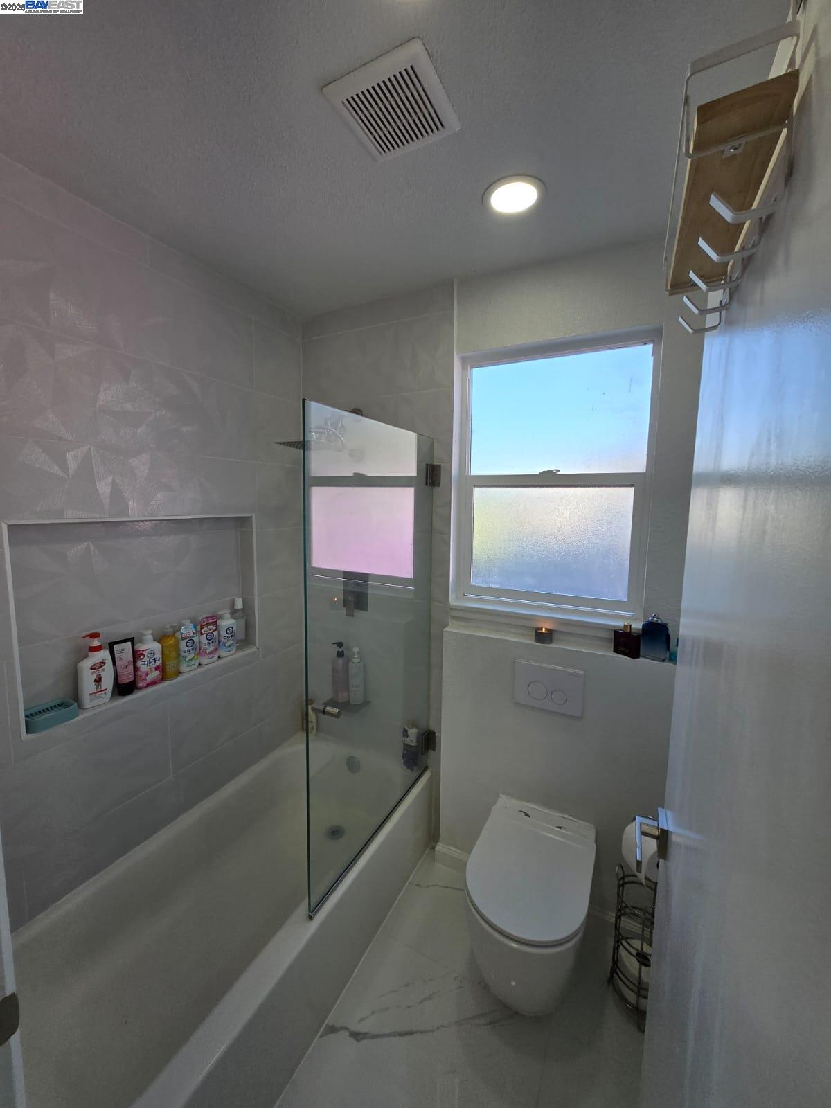 Detail Gallery Image 40 of 56 For 10468 West Ct, Oakland,  CA 94603 - 3 Beds | 2 Baths