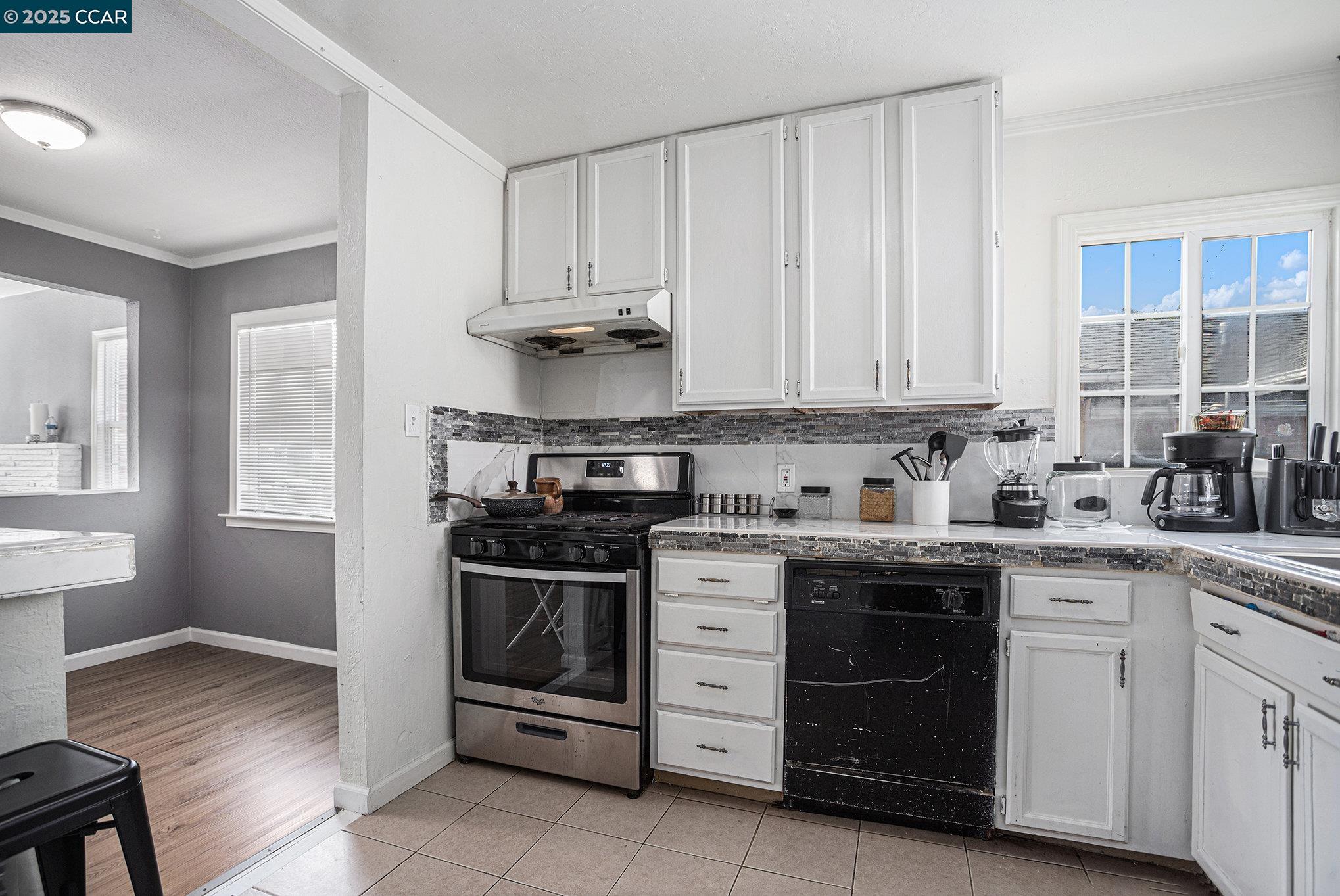 Detail Gallery Image 8 of 22 For 637 43rd Street, Richmond,  CA 94805 - – Beds | – Baths