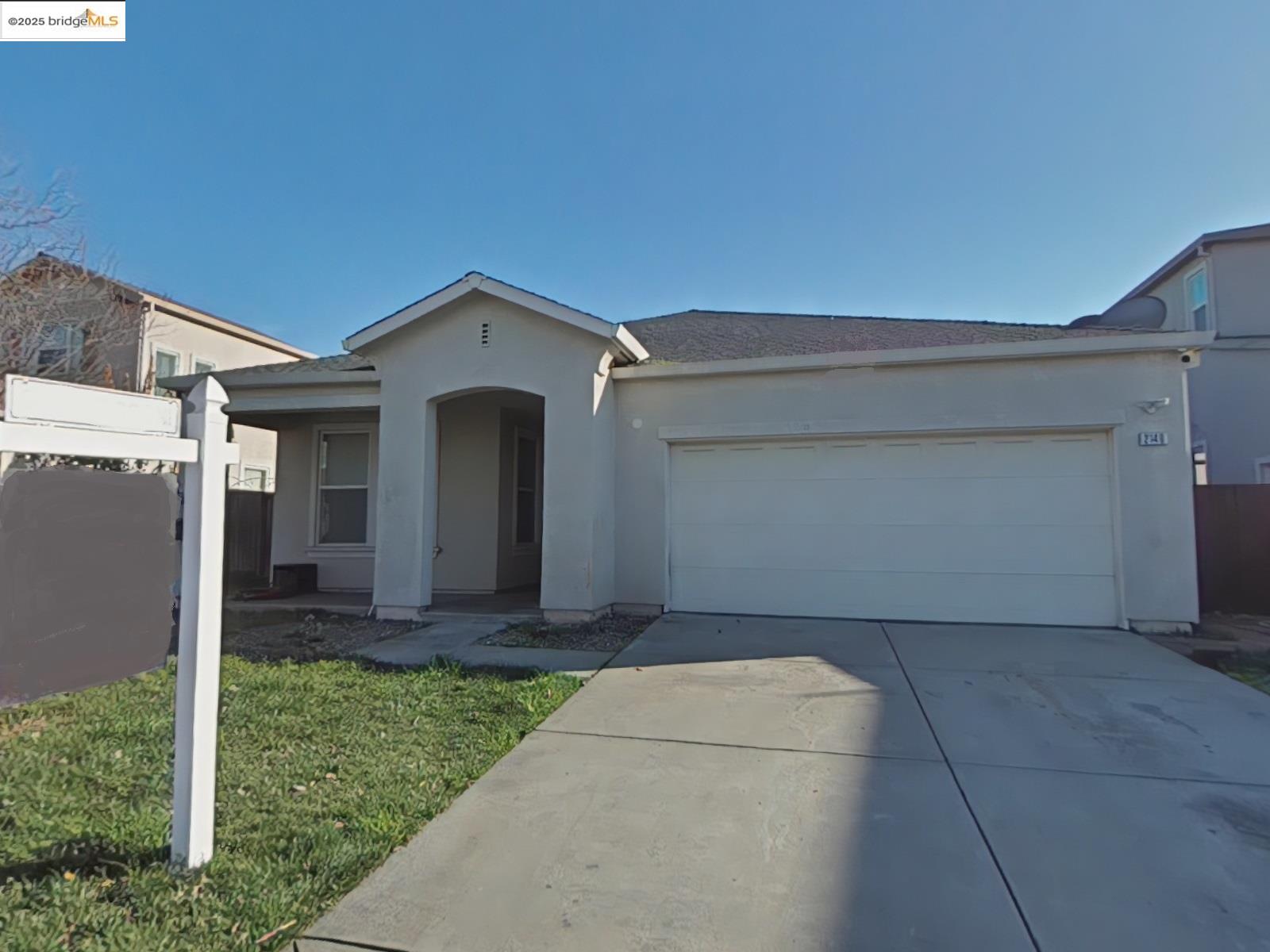 Detail Gallery Image 1 of 1 For 2148 Canby Oak Dr, Stockton,  CA 95205 - 3 Beds | 2 Baths