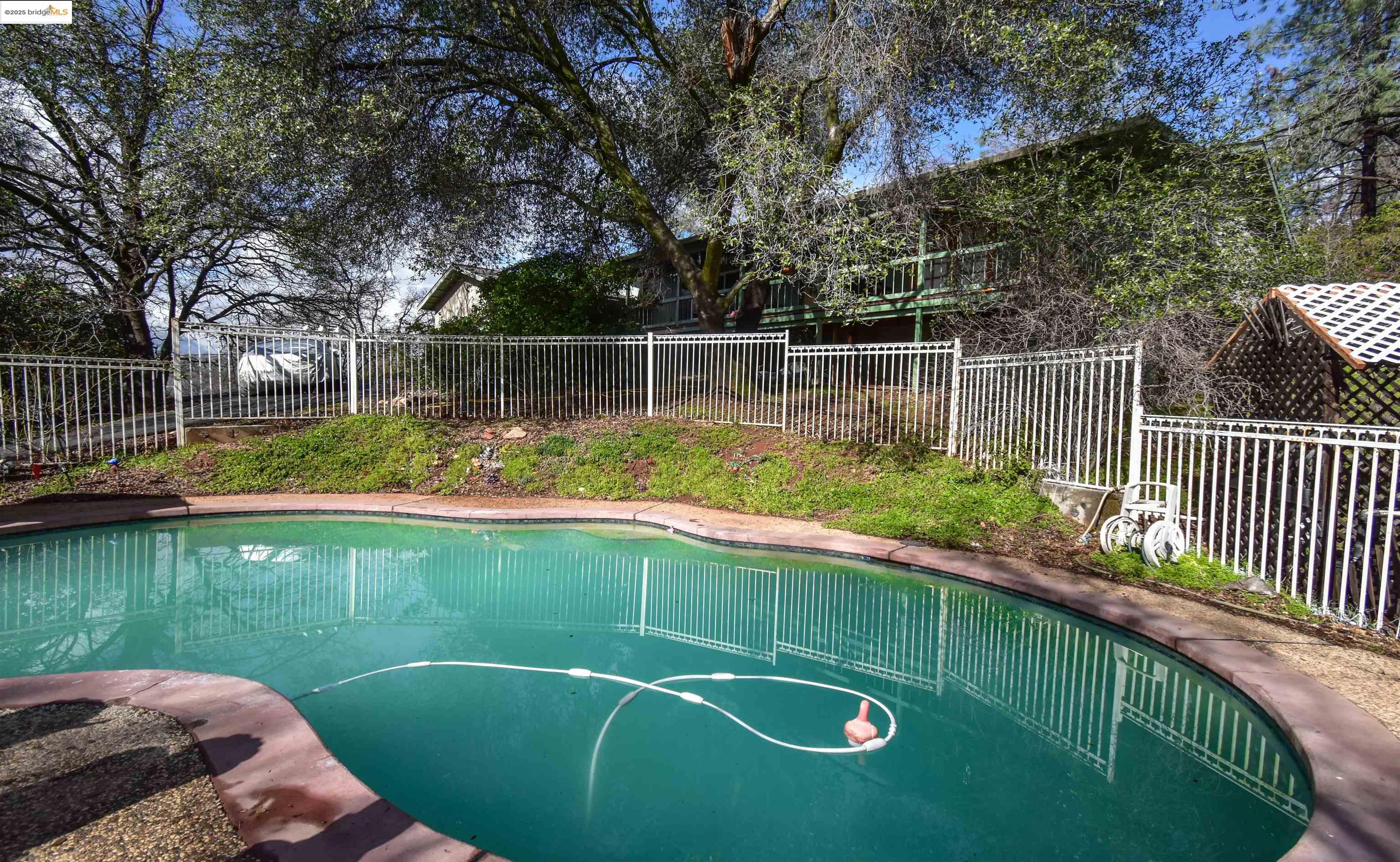 Detail Gallery Image 1 of 1 For 18191 via Serena Road, Sonora,  CA 95370 - 3 Beds | 2/1 Baths