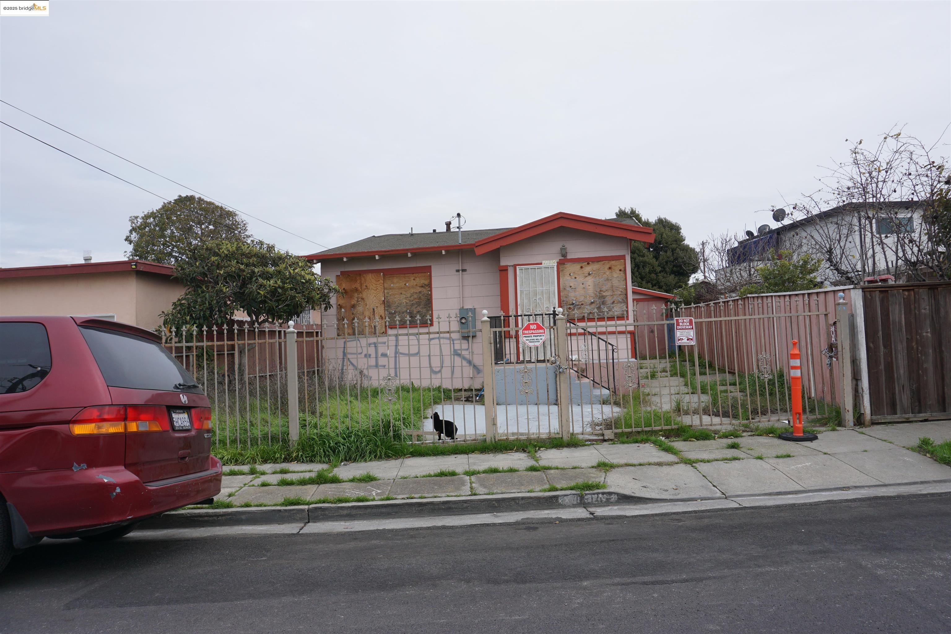 Detail Gallery Image 1 of 1 For 1314 Battery St, Richmond,  CA 94801 - 3 Beds | 2 Baths