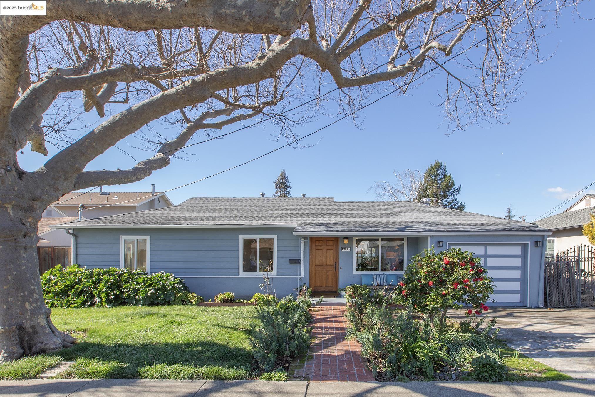 Detail Gallery Image 1 of 1 For 19513 San Miguel Ave, Castro Valley,  CA 94546 - 3 Beds | 1 Baths