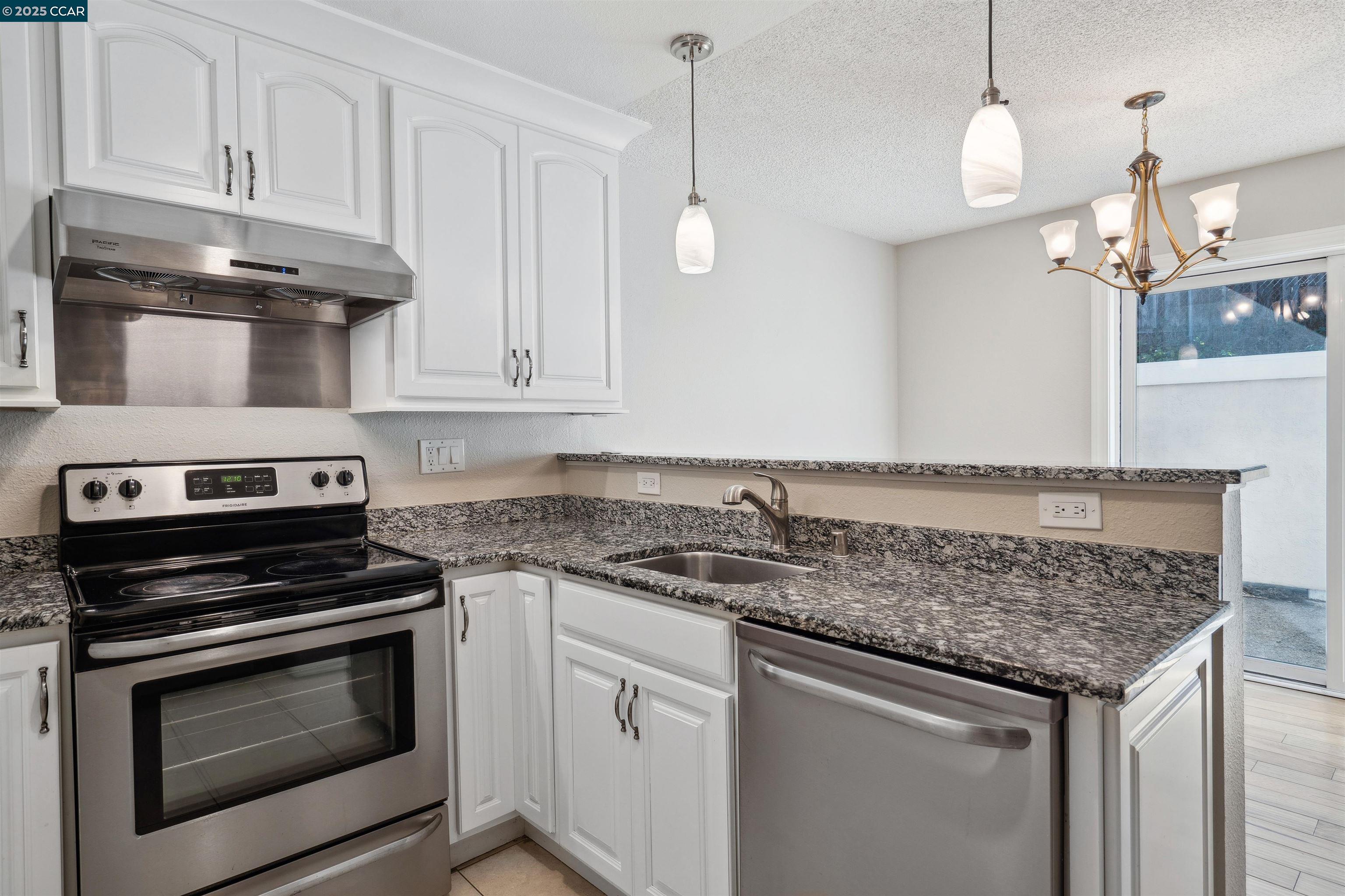 Photo #11: 41085491 Listing: Photo #11