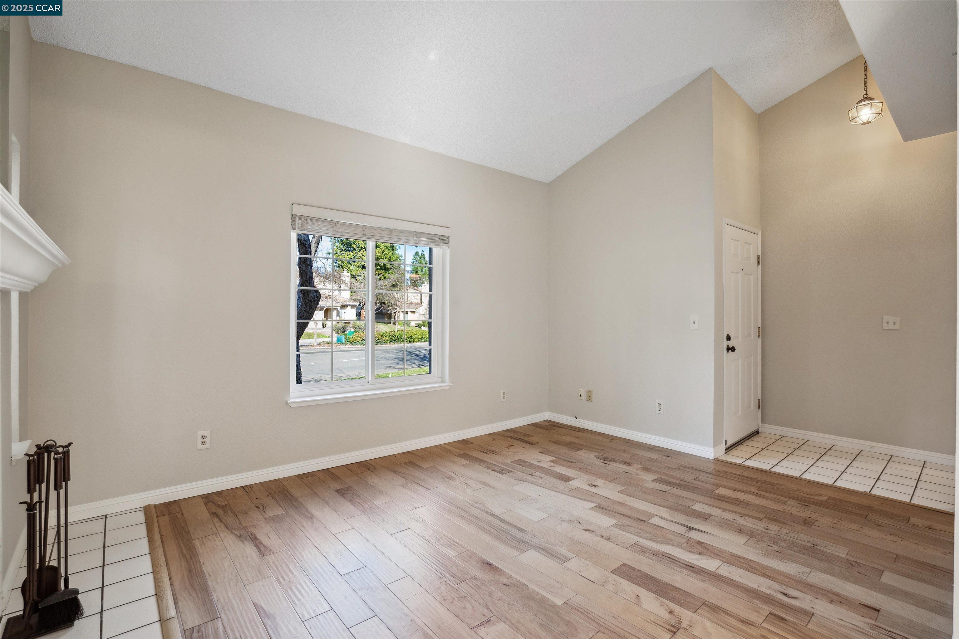 Photo #3: 41085491 Listing: Photo #3