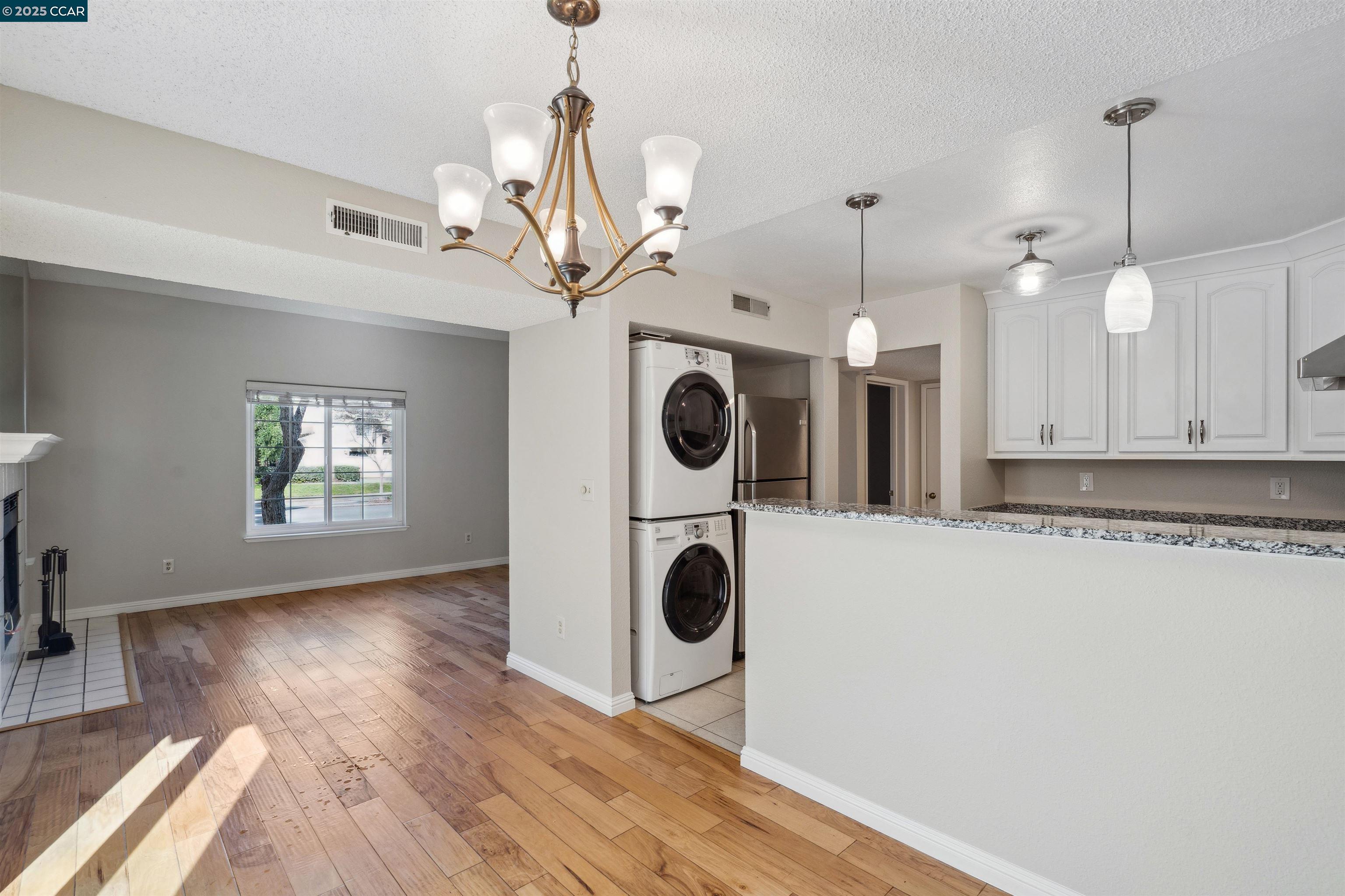 Photo #7: 41085491 Listing: Photo #7