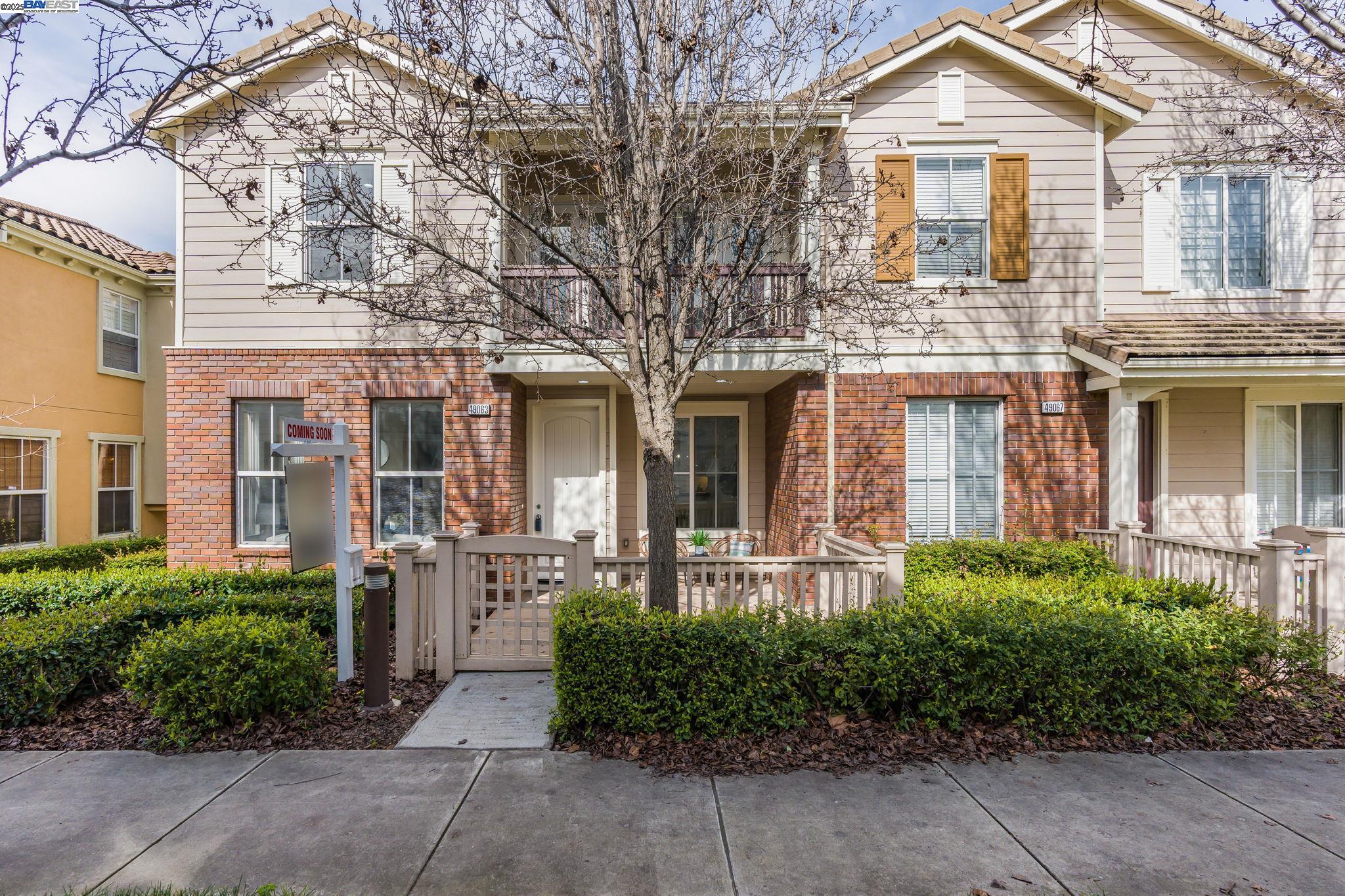 Detail Gallery Image 1 of 1 For 49063 Woodgrove Cmn, Fremont,  CA 94539 - 3 Beds | 2/1 Baths