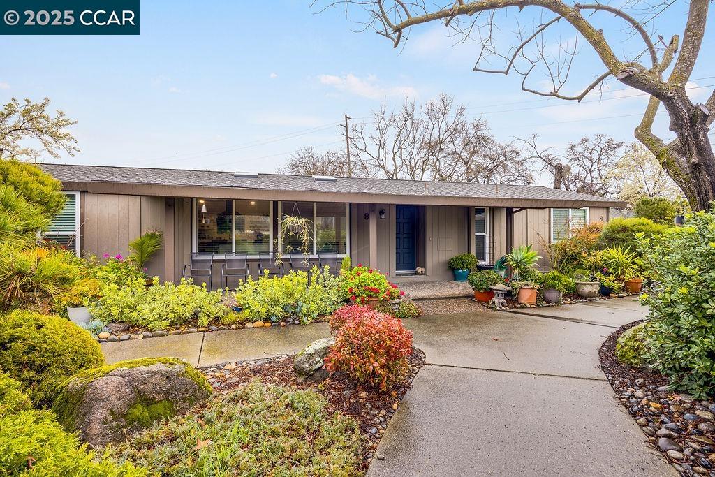 Detail Gallery Image 1 of 1 For 1201 Monument #9,  Concord,  CA 94520 - 3 Beds | 2 Baths