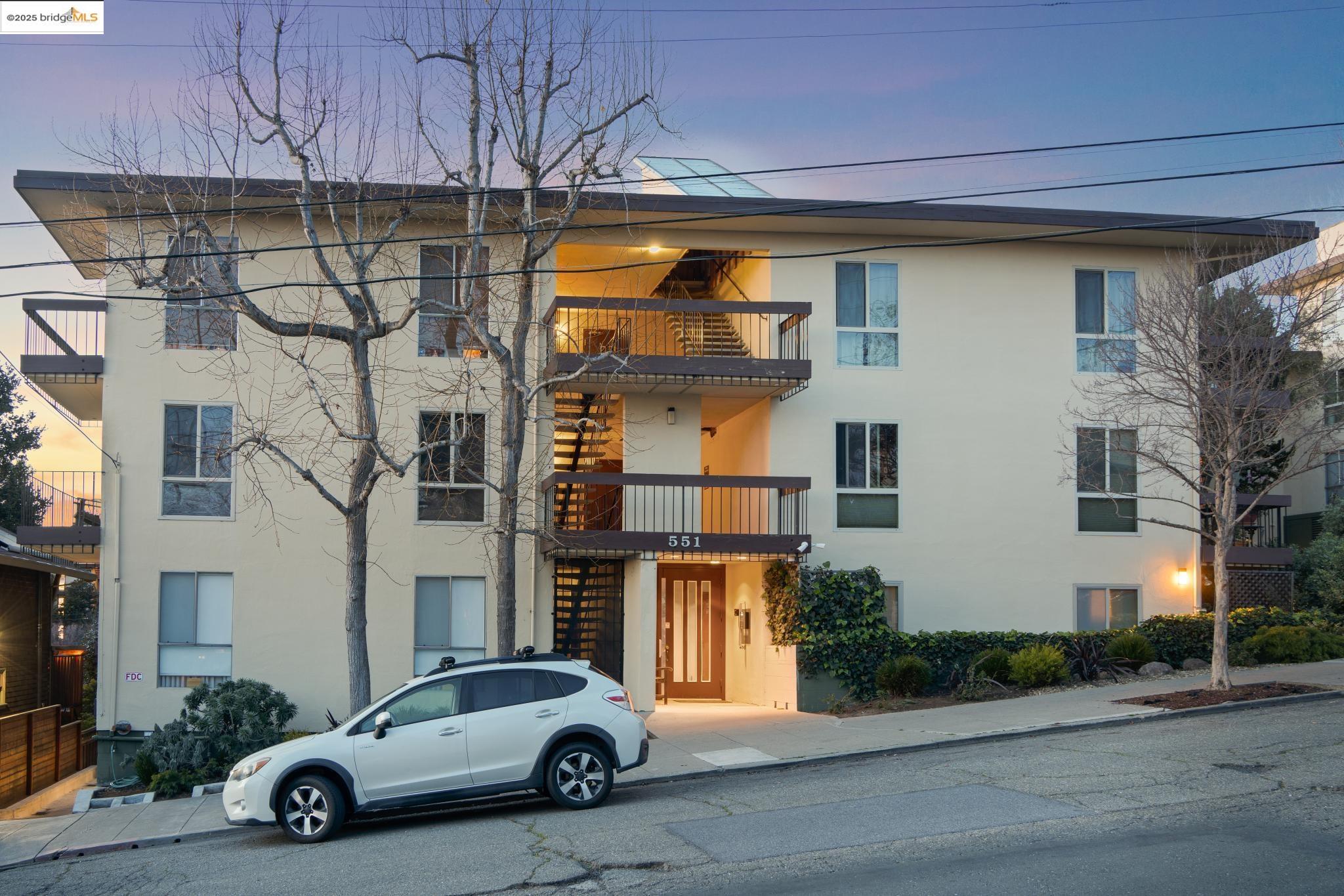 551 Jean St # 311, Oakland, California 94610, 1 Bedroom Bedrooms, ,1 BathroomBathrooms,Residential,For Sale,551 Jean St # 311,41085506