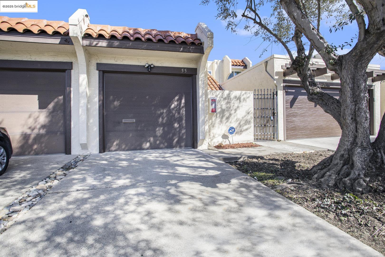MLS: 41085552 Condo For Sale