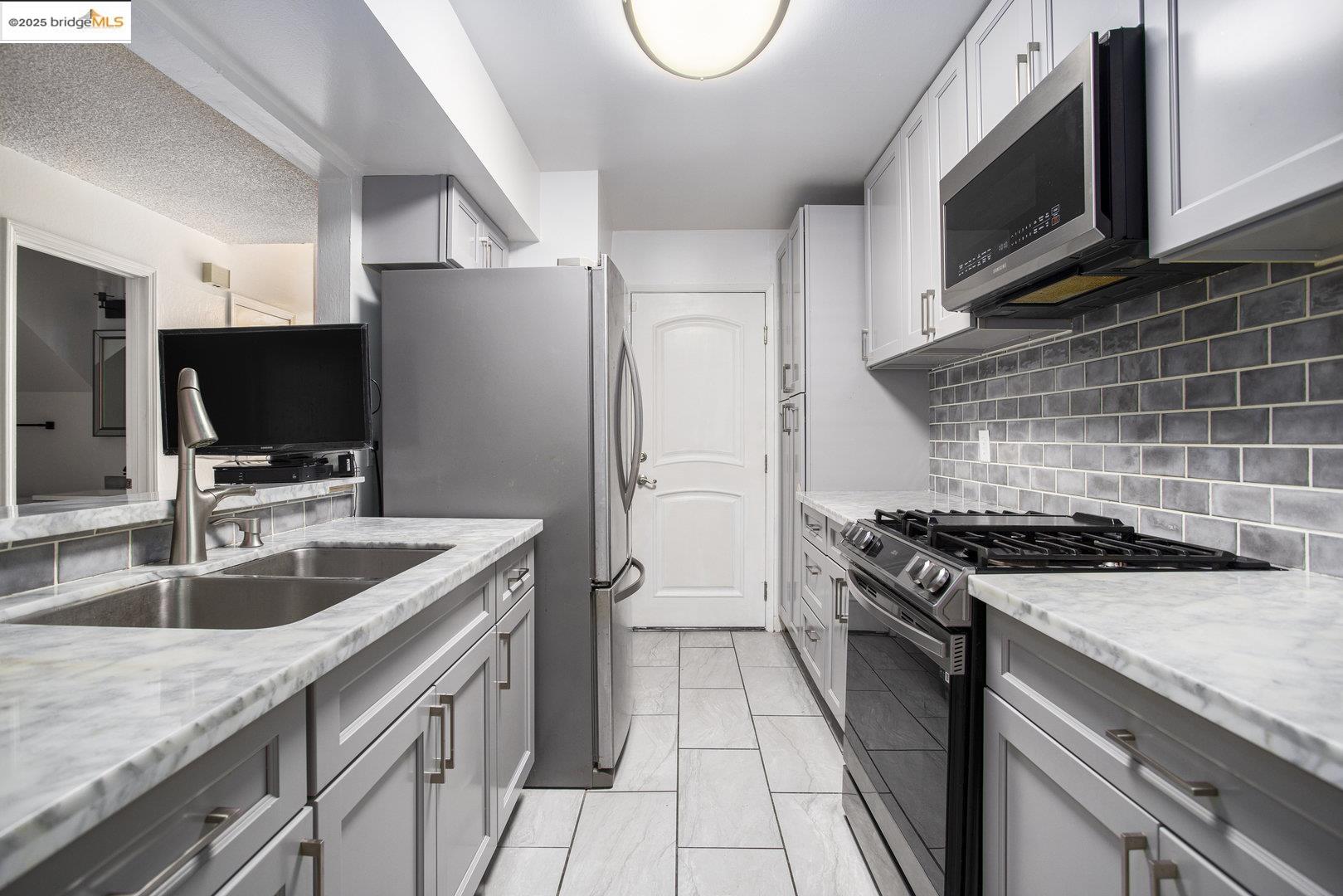 Photo #4: 41085552 Listing 