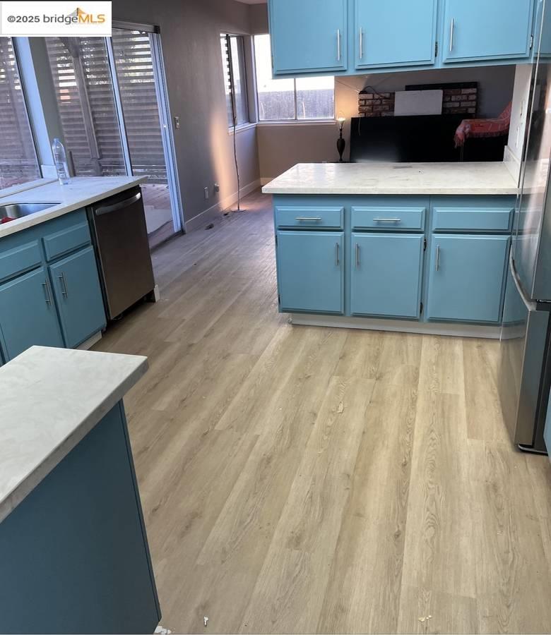 Detail Gallery Image 2 of 7 For Crofters Court, Pleasanton,  CA 94588 - 4 Beds | 2 Baths