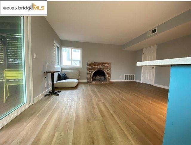 Detail Gallery Image 4 of 7 For Crofters Court, Pleasanton,  CA 94588 - 4 Beds | 2 Baths