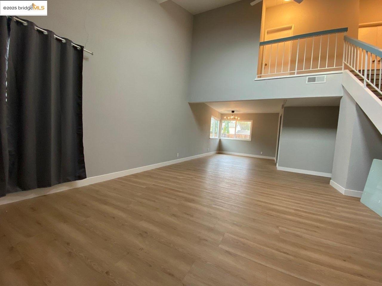 Detail Gallery Image 5 of 7 For Crofters Court, Pleasanton,  CA 94588 - 4 Beds | 2 Baths
