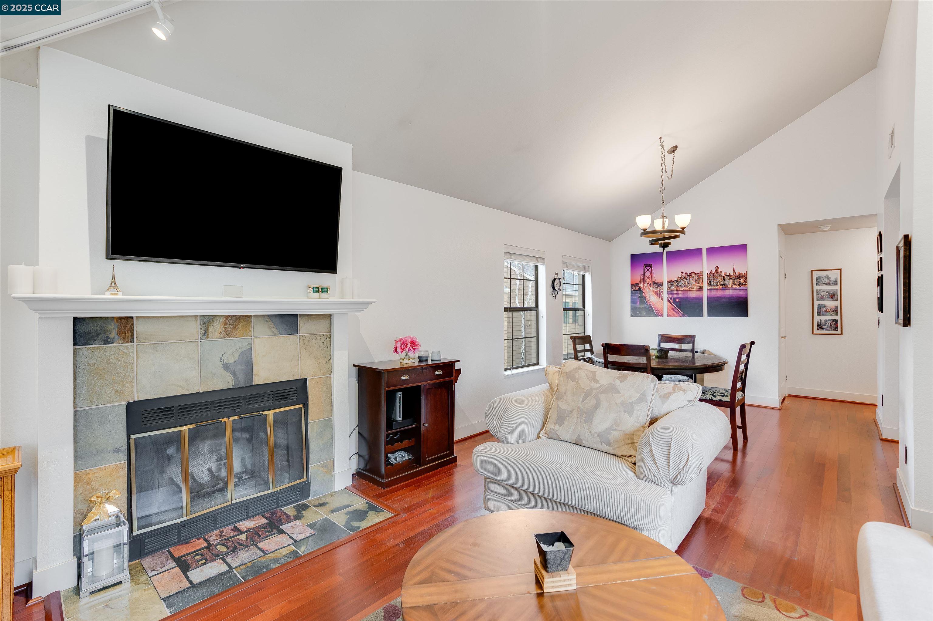 Photo #15: 41085569 Listing: Photo #15