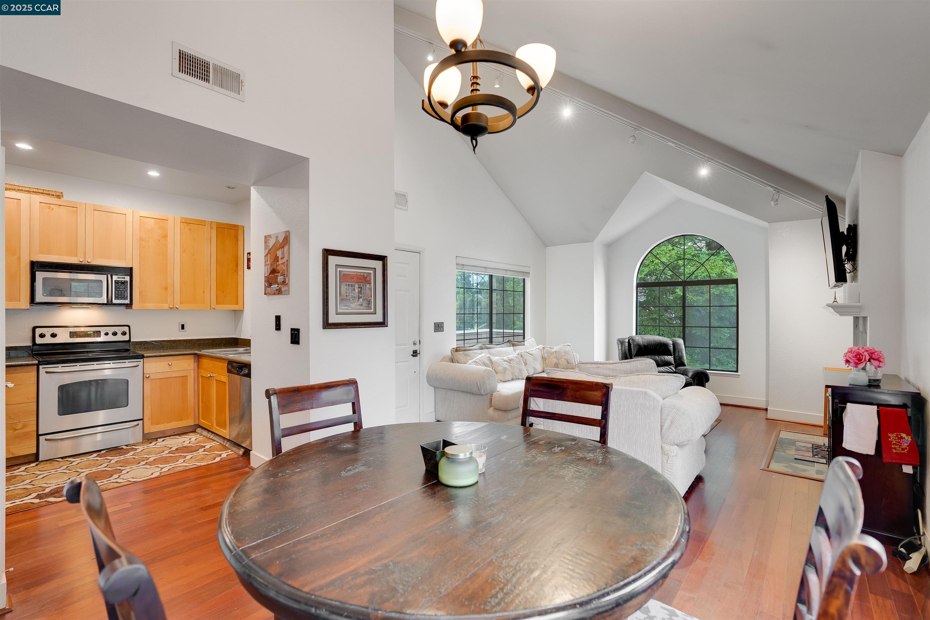 Photo #19: 41085569 Listing: Photo #19