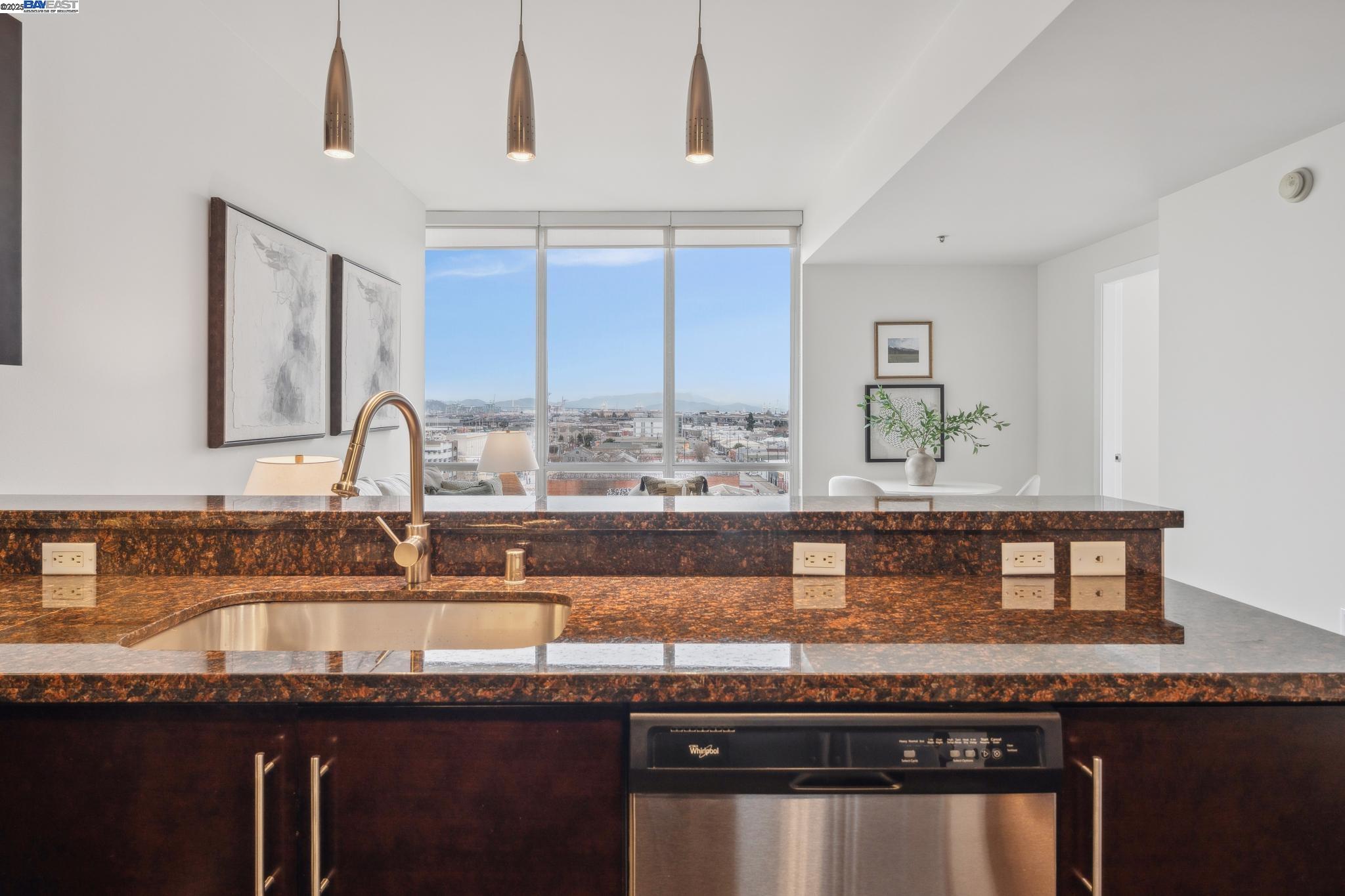 Photo #8: 41085571 Listing: Photo #8
