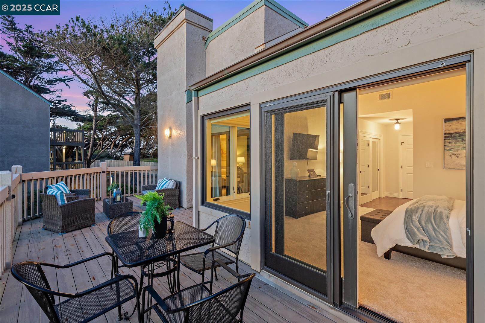 Detail Gallery Image 13 of 20 For 206 Palmetto Ave, Pacifica,  CA 94044 - 2 Beds | 2 Baths