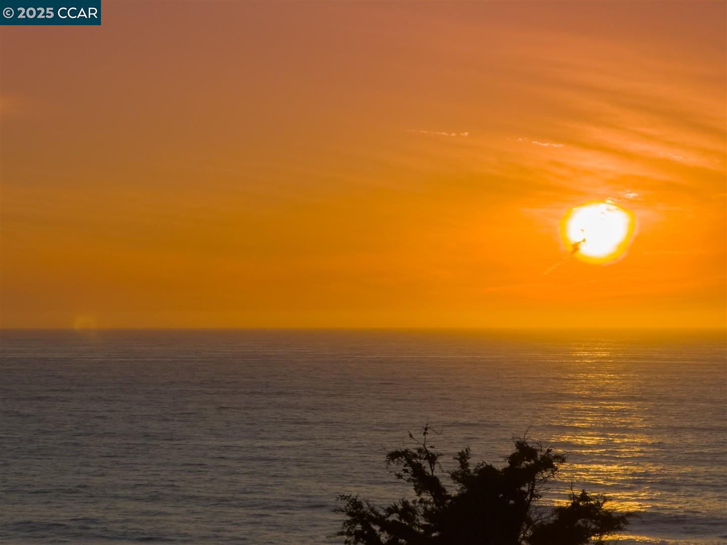 Detail Gallery Image 14 of 20 For 206 Palmetto Ave, Pacifica,  CA 94044 - 2 Beds | 2 Baths