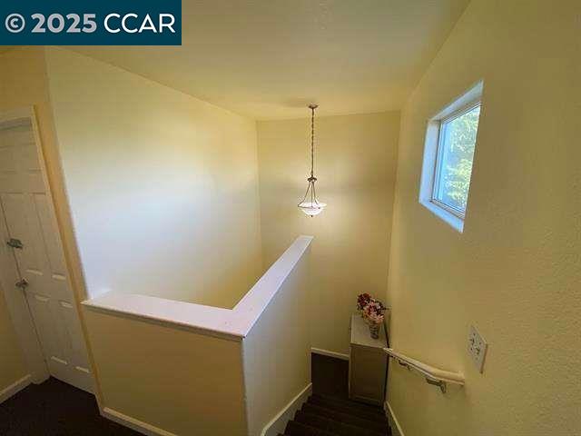 Detail Gallery Image 11 of 21 For 150 Rodeo Ave, Rodeo,  CA 94572 - 3 Beds | 3 Baths