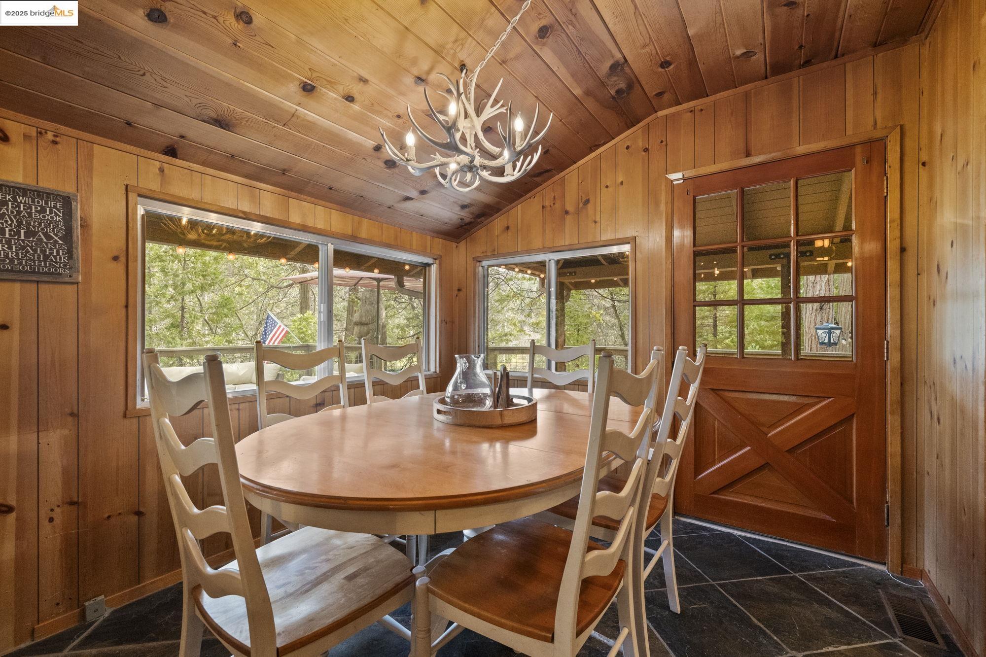 Detail Gallery Image 5 of 52 For 22782 Golf Club Drive, Twain Harte,  CA 95383 - 3 Beds | 2 Baths
