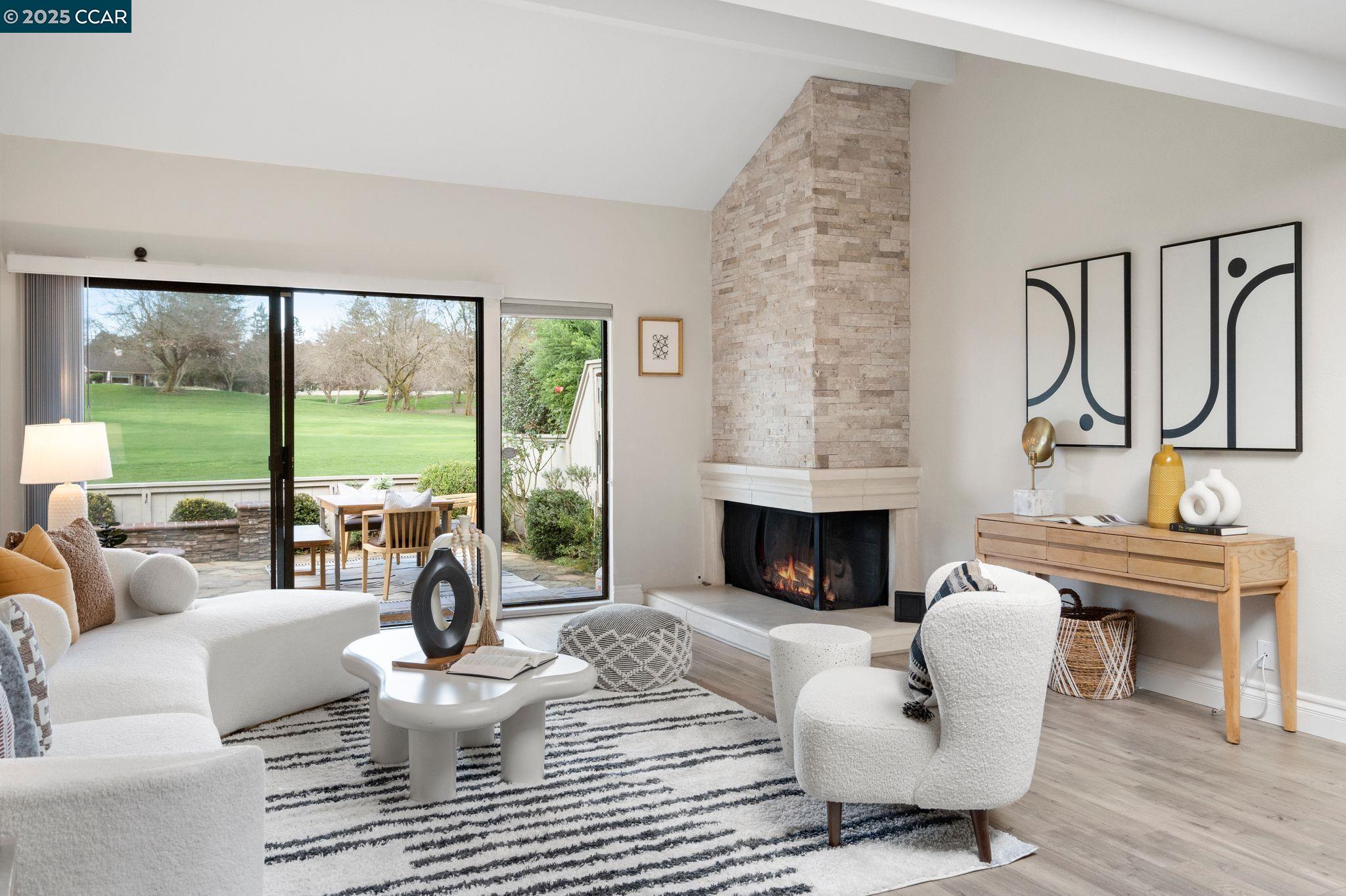 Photo #2: 41085595 Listing 