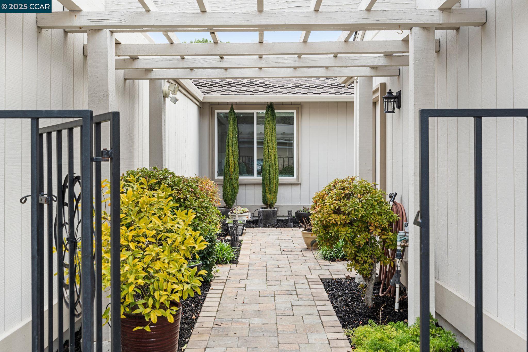 Photo #6: 41085595 Listing 