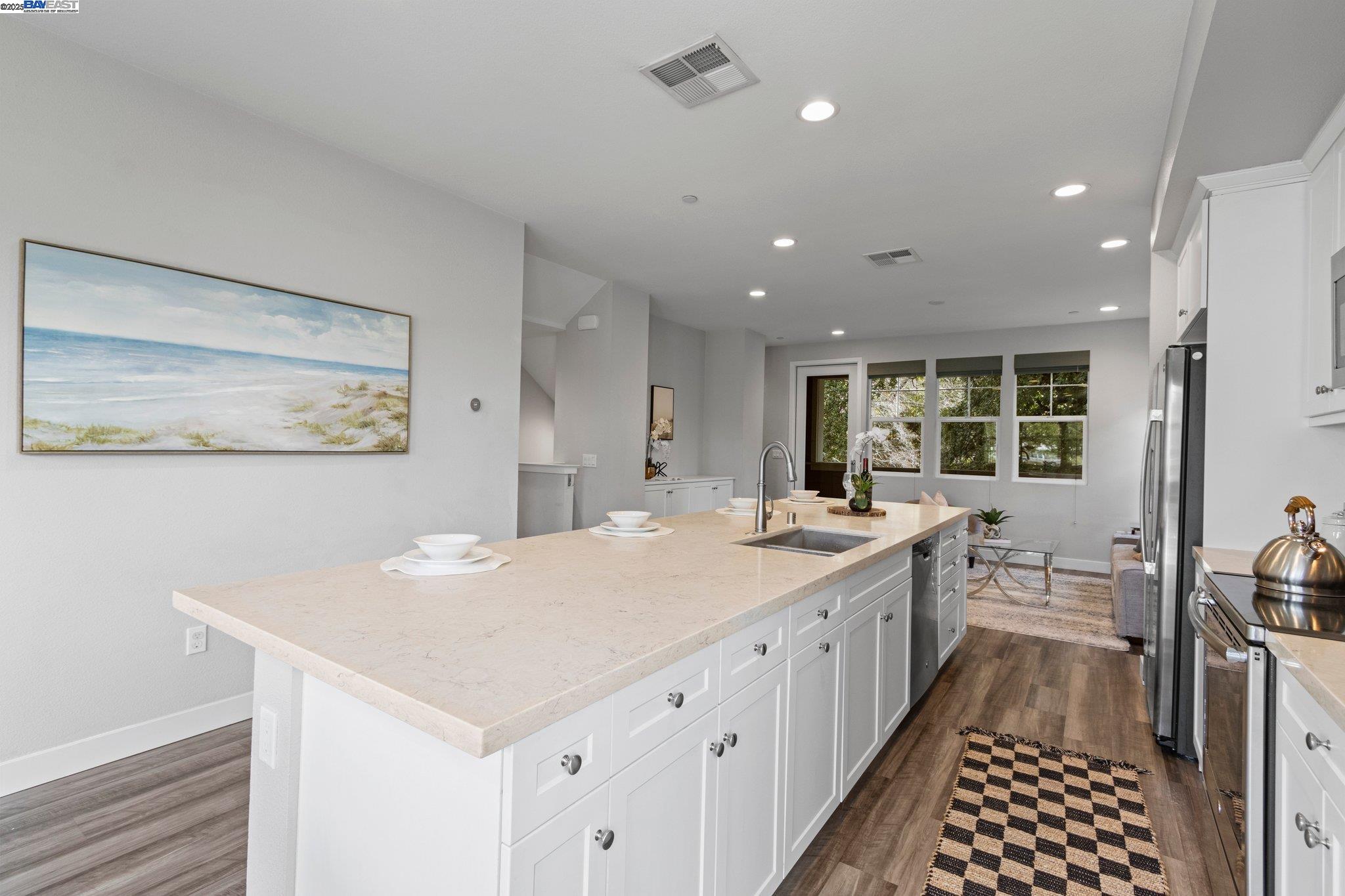 Detail Gallery Image 13 of 39 For 347 Skyforest Way, Scotts Valley,  CA 95066 - 4 Beds | 3/1 Baths