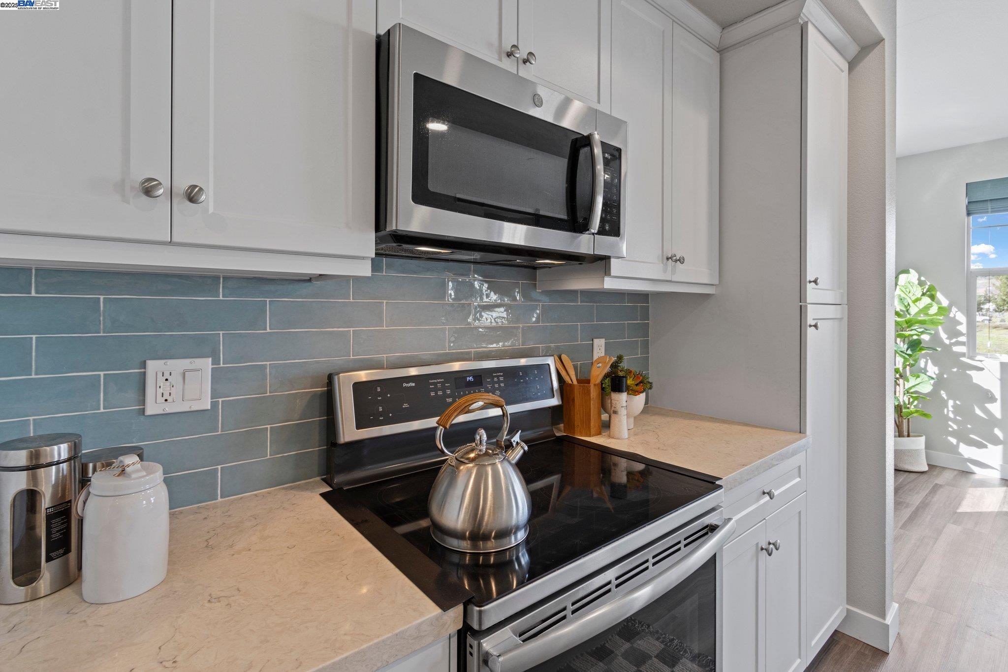 Detail Gallery Image 15 of 39 For 347 Skyforest Way, Scotts Valley,  CA 95066 - 4 Beds | 3/1 Baths